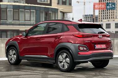 Внедорожник / Кроссовер Hyundai Kona Electric 2019 в 