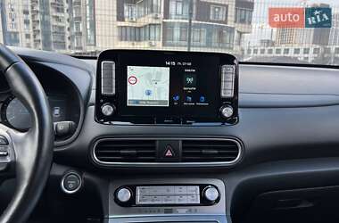 Внедорожник / Кроссовер Hyundai Kona Electric 2019 в 