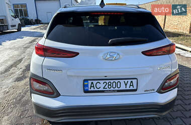 Внедорожник / Кроссовер Hyundai Kona Electric 2018 в 