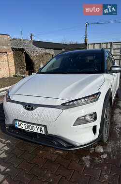 Внедорожник / Кроссовер Hyundai Kona Electric 2018 в 