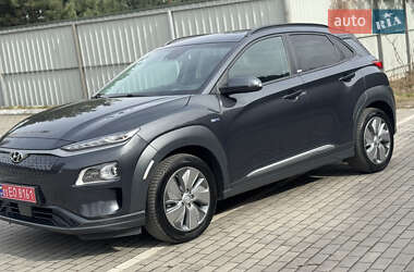 Внедорожник / Кроссовер Hyundai Kona Electric 2020 в 