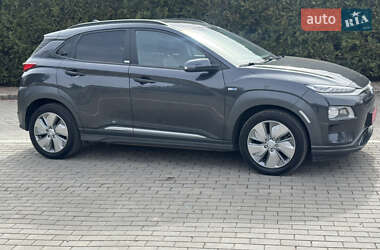 Внедорожник / Кроссовер Hyundai Kona Electric 2020 в 