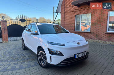 Позашляховик / Кросовер Hyundai Kona Electric 2021 в 