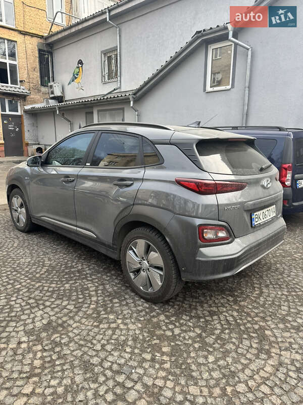 Позашляховик / Кросовер Hyundai Kona Electric 2020 в Рівному