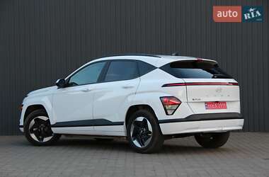 Внедорожник / Кроссовер Hyundai Kona Electric 2024 в 