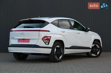 Внедорожник / Кроссовер Hyundai Kona Electric 2024 в 
