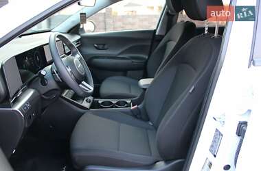 Внедорожник / Кроссовер Hyundai Kona Electric 2024 в 