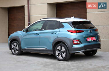 Внедорожник / Кроссовер Hyundai Kona Electric 2020 в 