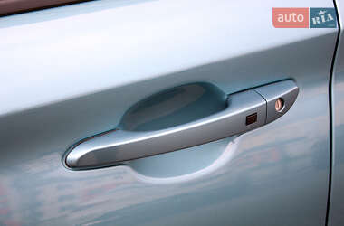 Внедорожник / Кроссовер Hyundai Kona Electric 2020 в 