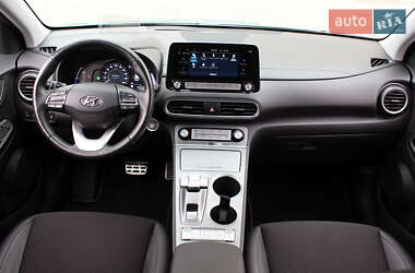 Внедорожник / Кроссовер Hyundai Kona Electric 2020 в 