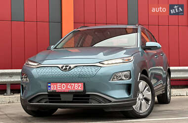 Внедорожник / Кроссовер Hyundai Kona Electric 2021 в 