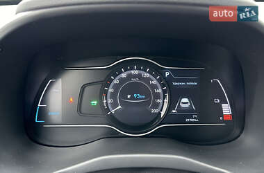 Внедорожник / Кроссовер Hyundai Kona Electric 2021 в 