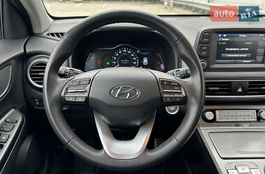 Внедорожник / Кроссовер Hyundai Kona Electric 2021 в 