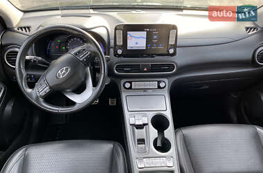 Позашляховик / Кросовер Hyundai Kona Electric 2019 в 