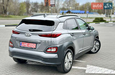 Внедорожник / Кроссовер Hyundai Kona Electric 2020 в 