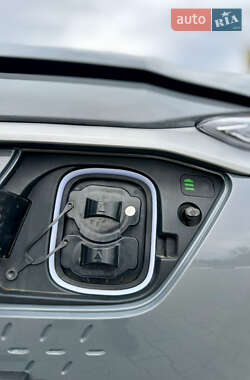 Внедорожник / Кроссовер Hyundai Kona Electric 2020 в 