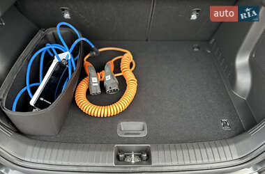 Внедорожник / Кроссовер Hyundai Kona Electric 2020 в 