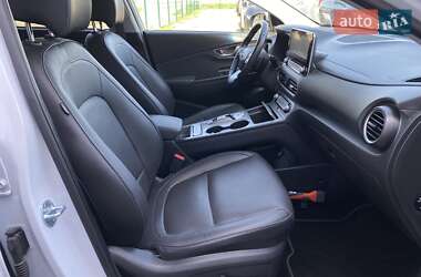 Позашляховик / Кросовер Hyundai Kona Electric 2020 в 