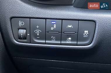 Позашляховик / Кросовер Hyundai Kona Electric 2020 в 