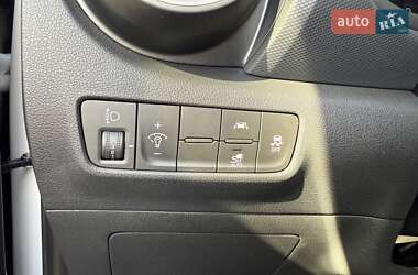Позашляховик / Кросовер Hyundai Kona Electric 2020 в 