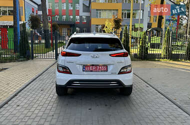 Внедорожник / Кроссовер Hyundai Kona Electric 2020 в 