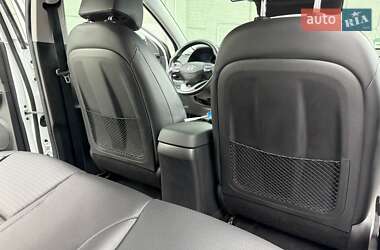 Позашляховик / Кросовер Hyundai Kona Electric 2020 в 