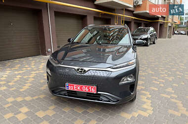 Внедорожник / Кроссовер Hyundai Kona Electric 2021 в 