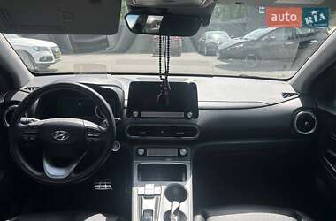 Позашляховик / Кросовер Hyundai Kona Electric 2022 в 