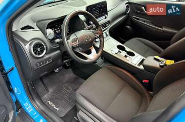 Позашляховик / Кросовер Hyundai Kona Electric 2021 в 