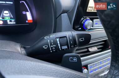 Внедорожник / Кроссовер Hyundai Kona Electric 2020 в 