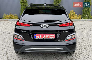Позашляховик / Кросовер Hyundai Kona Electric 2021 в 