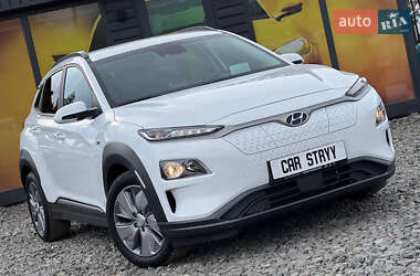 Позашляховик / Кросовер Hyundai Kona Electric 2020 в 