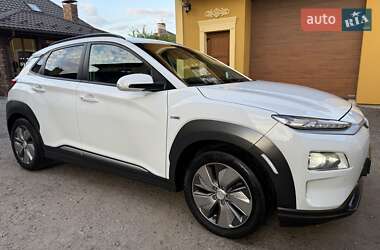 Внедорожник / Кроссовер Hyundai Kona Electric 2020 в 
