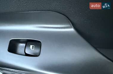 Внедорожник / Кроссовер Hyundai Kona Electric 2020 в 