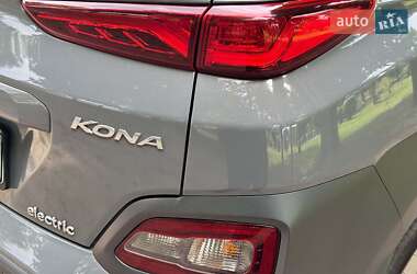 Позашляховик / Кросовер Hyundai Kona Electric 2020 в 