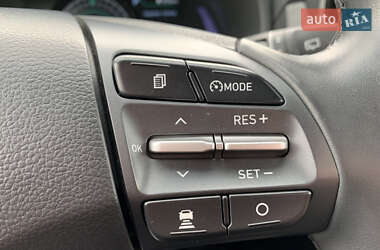 Внедорожник / Кроссовер Hyundai Kona Electric 2019 в 