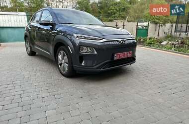 Внедорожник / Кроссовер Hyundai Kona Electric 2019 в 