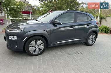 Внедорожник / Кроссовер Hyundai Kona Electric 2019 в 