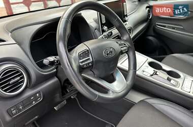 Внедорожник / Кроссовер Hyundai Kona Electric 2019 в 