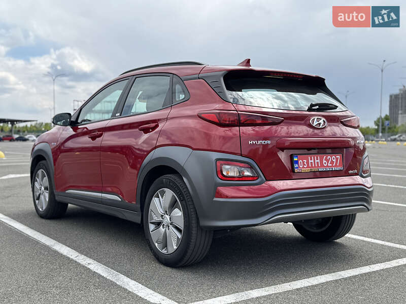 Позашляховик / Кросовер Hyundai Kona Electric 2021 в Києві