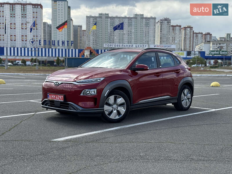 Позашляховик / Кросовер Hyundai Kona Electric 2021 в Києві