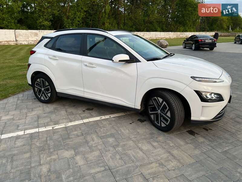 Позашляховик / Кросовер Hyundai Kona Electric 2021 в Луцьку