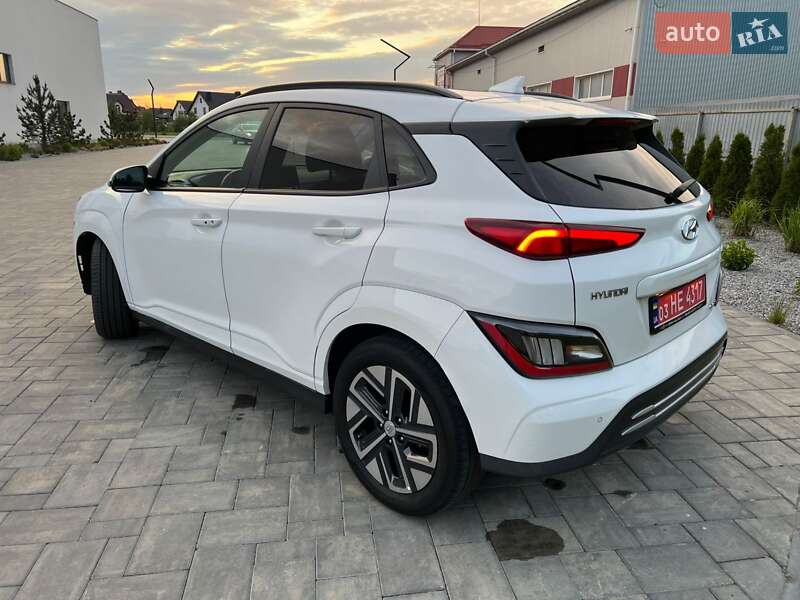 Позашляховик / Кросовер Hyundai Kona Electric 2021 в Луцьку
