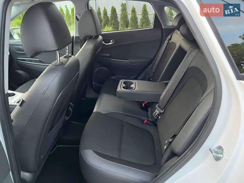 Позашляховик / Кросовер Hyundai Kona Electric 2021 в Луцьку