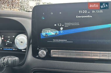Позашляховик / Кросовер Hyundai Kona Electric 2022 в 