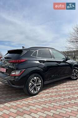 Позашляховик / Кросовер Hyundai Kona Electric 2021 в 