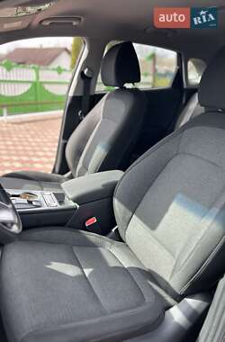 Позашляховик / Кросовер Hyundai Kona Electric 2021 в 