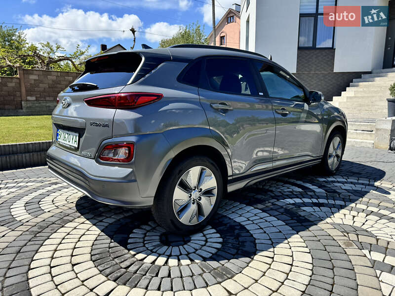Внедорожник / Кроссовер Hyundai Kona Electric 2020 в Ровно
