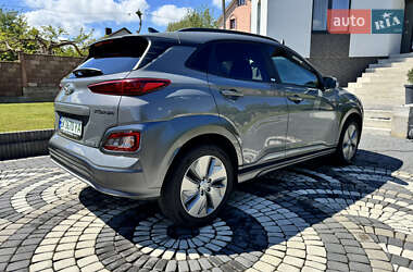 Внедорожник / Кроссовер Hyundai Kona Electric 2020 в 