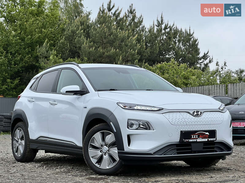 Внедорожник / Кроссовер Hyundai Kona Electric 2020 в 